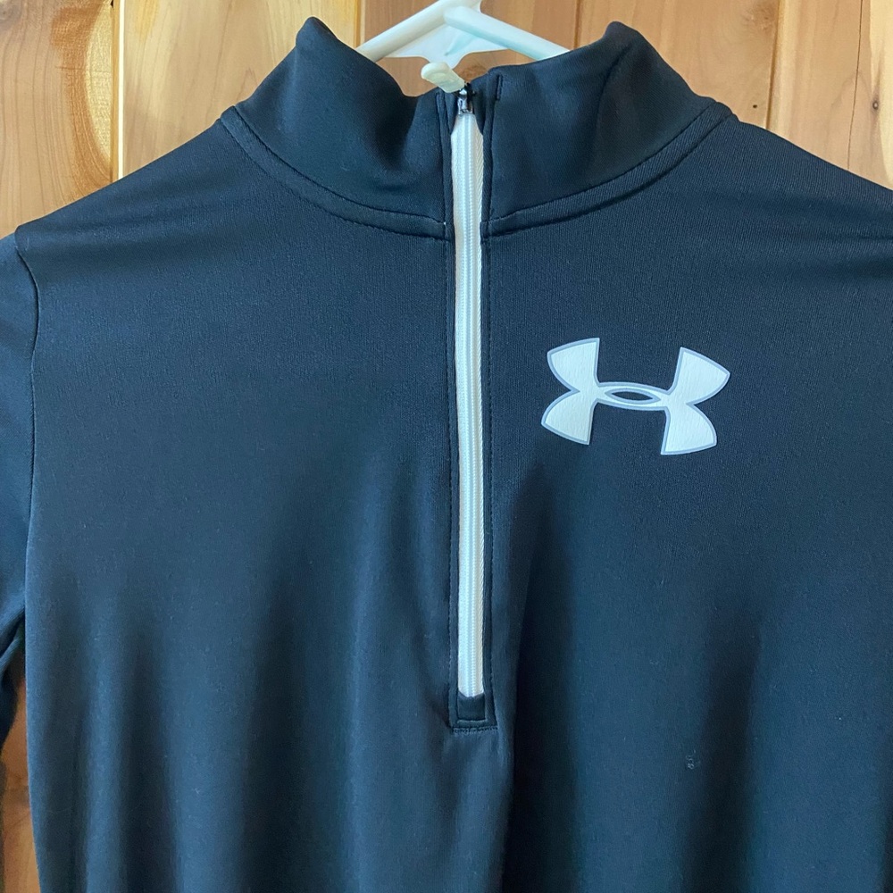 Under armour youth large quarter zip